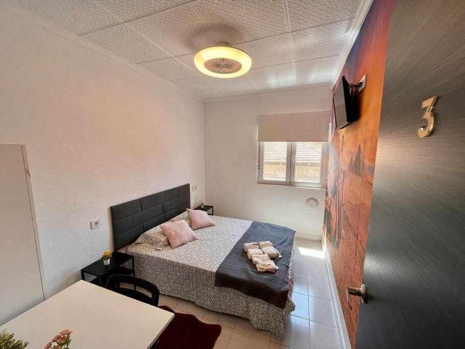 Novelda Centro Habitaciones Con Bano Privado Y Compartido , Cocina Y Terraza ห้อง รูปภาพ